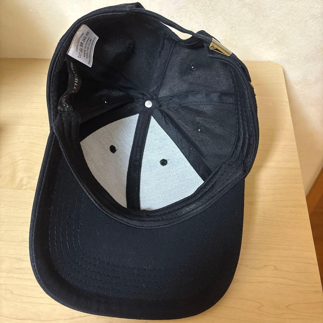 kisstheclub K studded cap