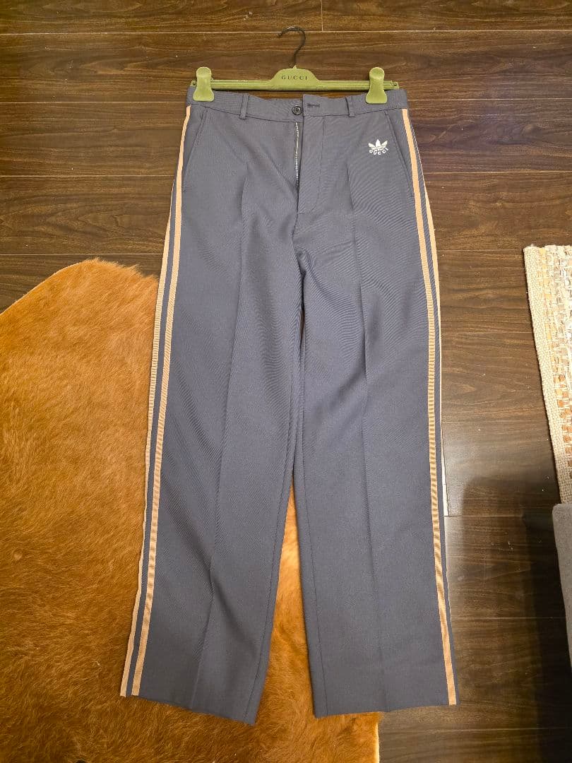 K*様 GUCCI × adidas サイドライン スラックスパンツ グッチ ア GUCCI adidas コラボ トラックパンツ ズボン ブルー サイドライン