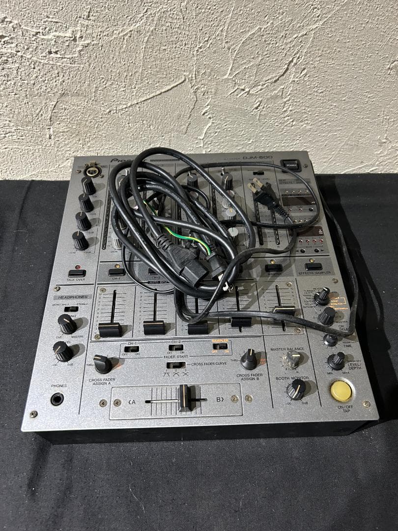 Pioneer DJミキサー DJM-600 Pioneer DJM-600 Silver Professional DJ Mixer 4-Channel 4ch DJM600