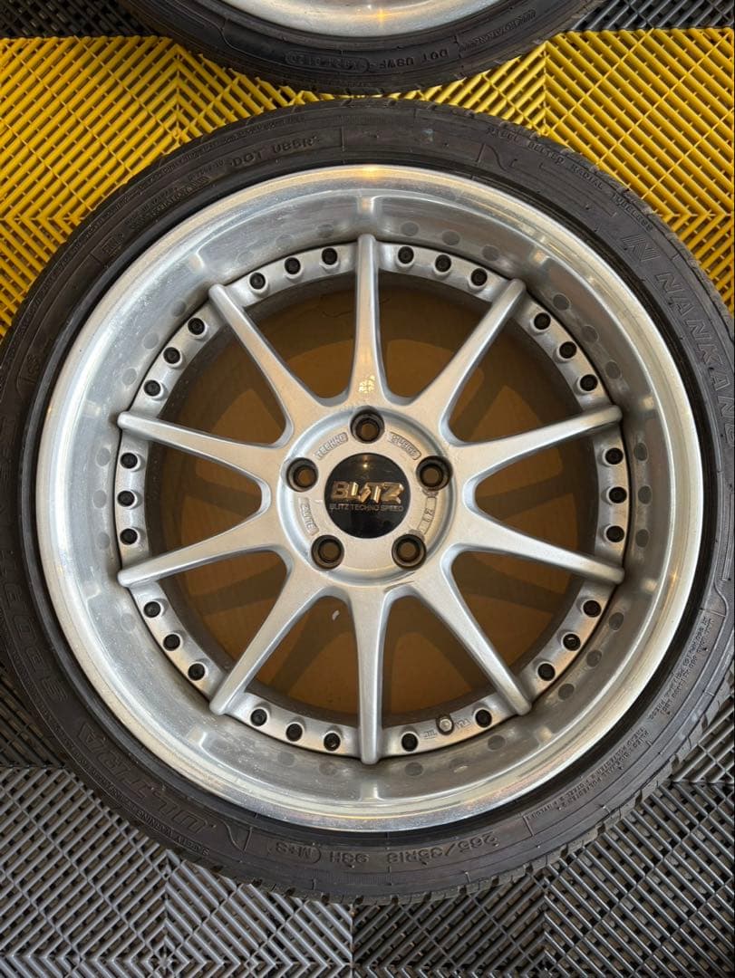 BLITZテクノスピードz1 18インチ8.5J +35 9.5J +38