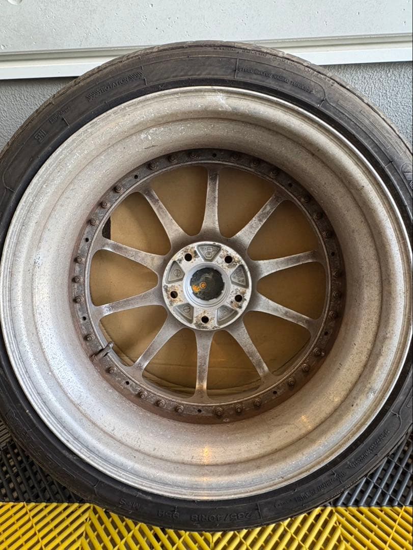 BLITZテクノスピードz1 18インチ8.5J +35 9.5J +38