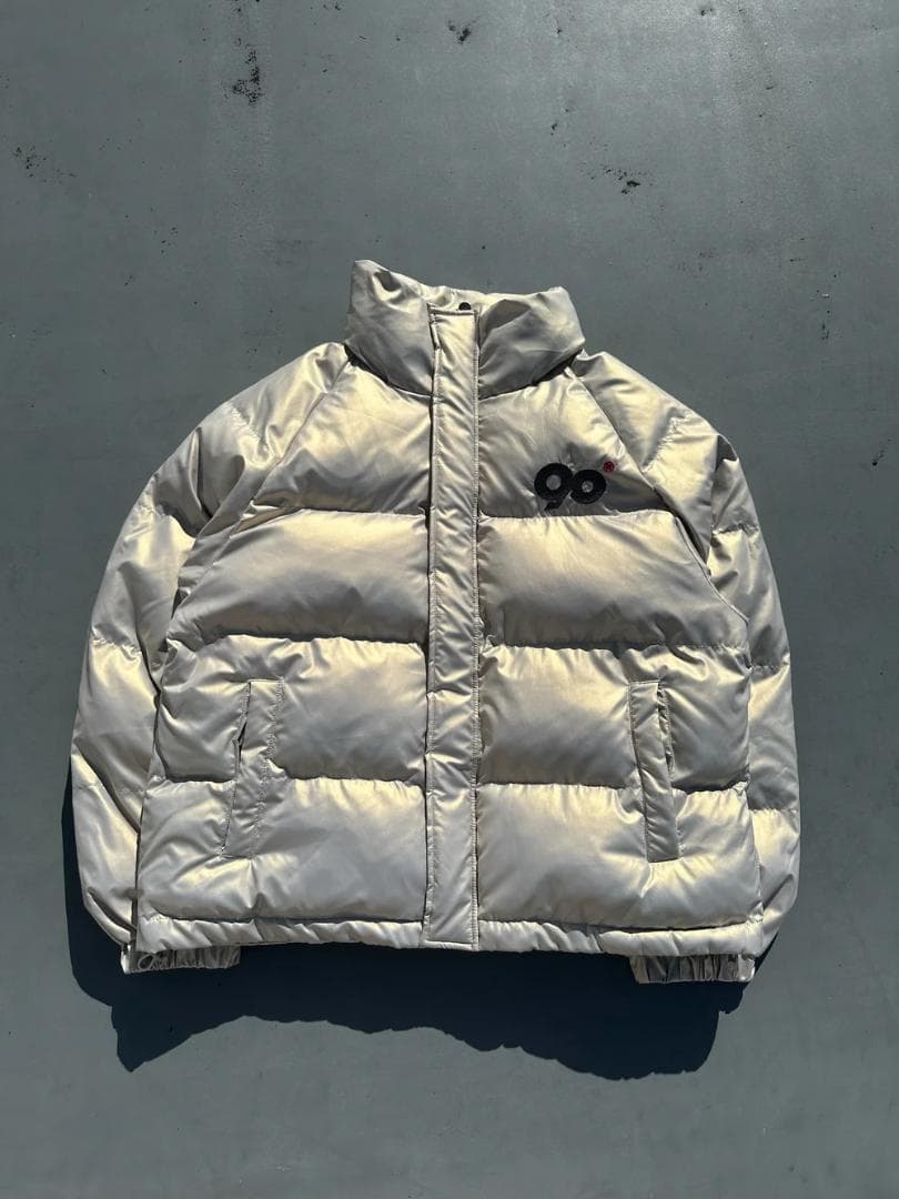 9090 Logo Rich Puffer Jacket silver - メルカリ