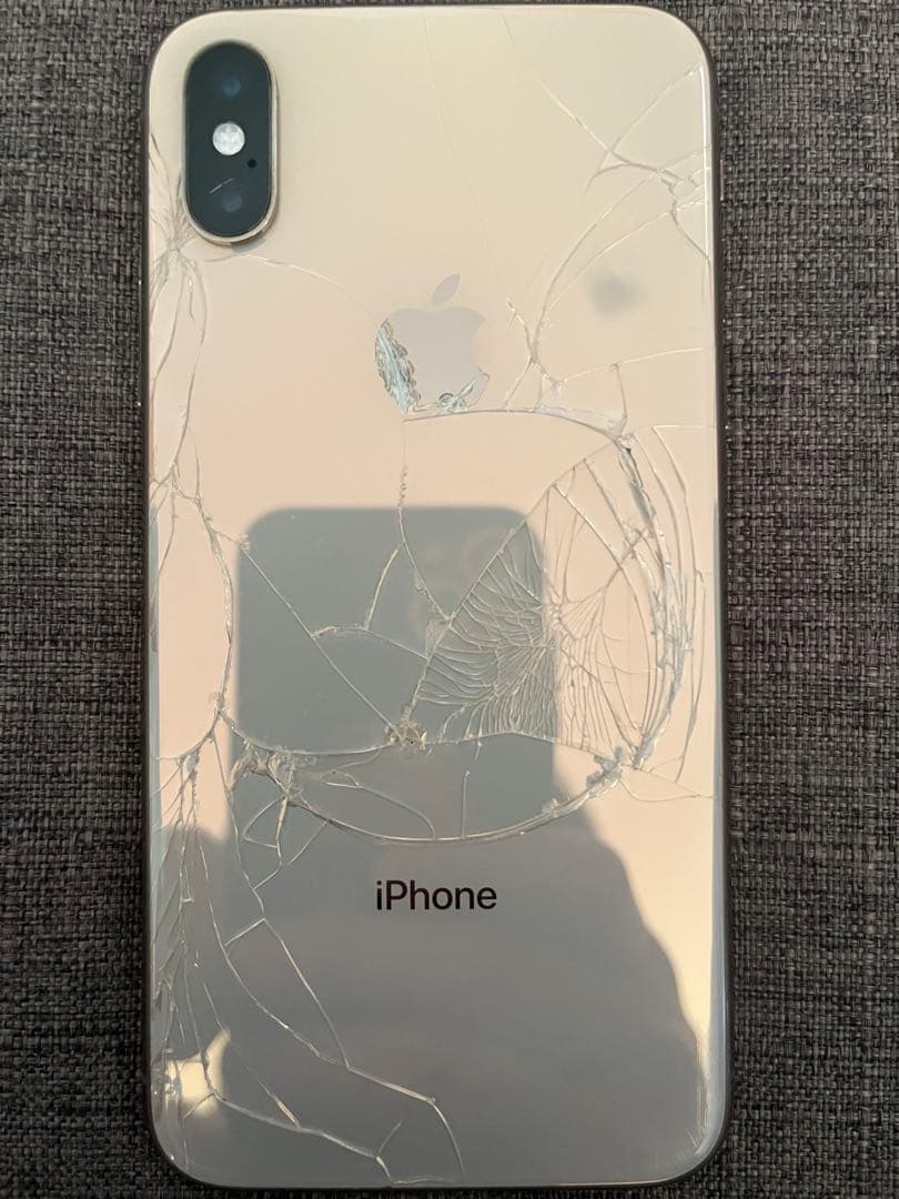iPhone XS 256GB 背面割れあり iPhoneの背面ガラス割れは放置NG！【スマホ修理店のブログ】