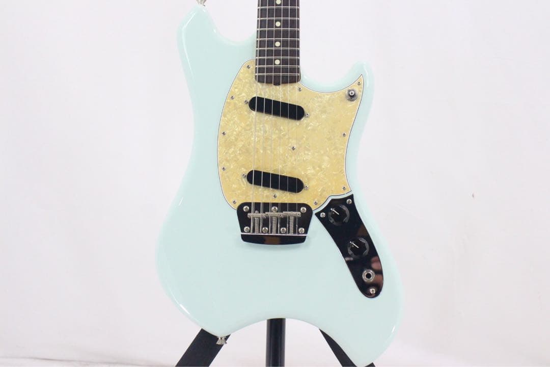 B*D様 Fender swinger フェンダー JAPAN エレキギター ム 新製品】幻のモデル Fender Swingerが奇跡の復活！！ – GuitarQuest