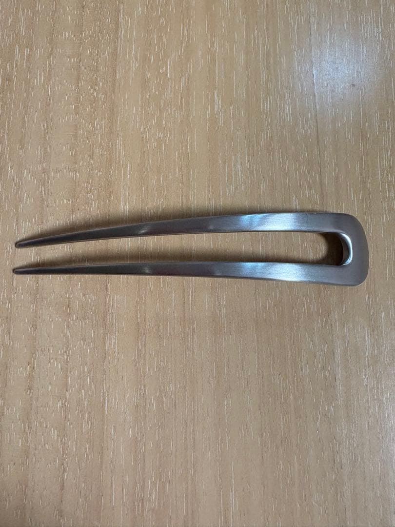 キャストメタル U字型ヘアピン シルバー ジュエルド キャストメタル Uヘアピン | THE HAIR BAR TOKYO