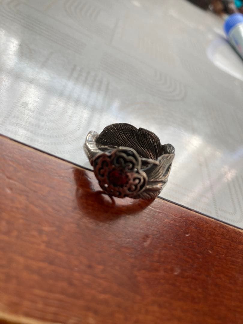 DESIGNERS JEWELRY buff フェザーリング バフエンブレム付