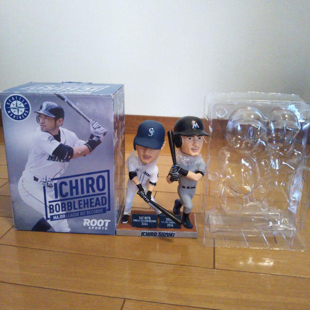 【y】イチロー ボブルヘッド 262HIT＆3000本安打 球場配布非売品 イチロー選手ボブルヘッド人形届いた 世界限定3,000個 シリアル
