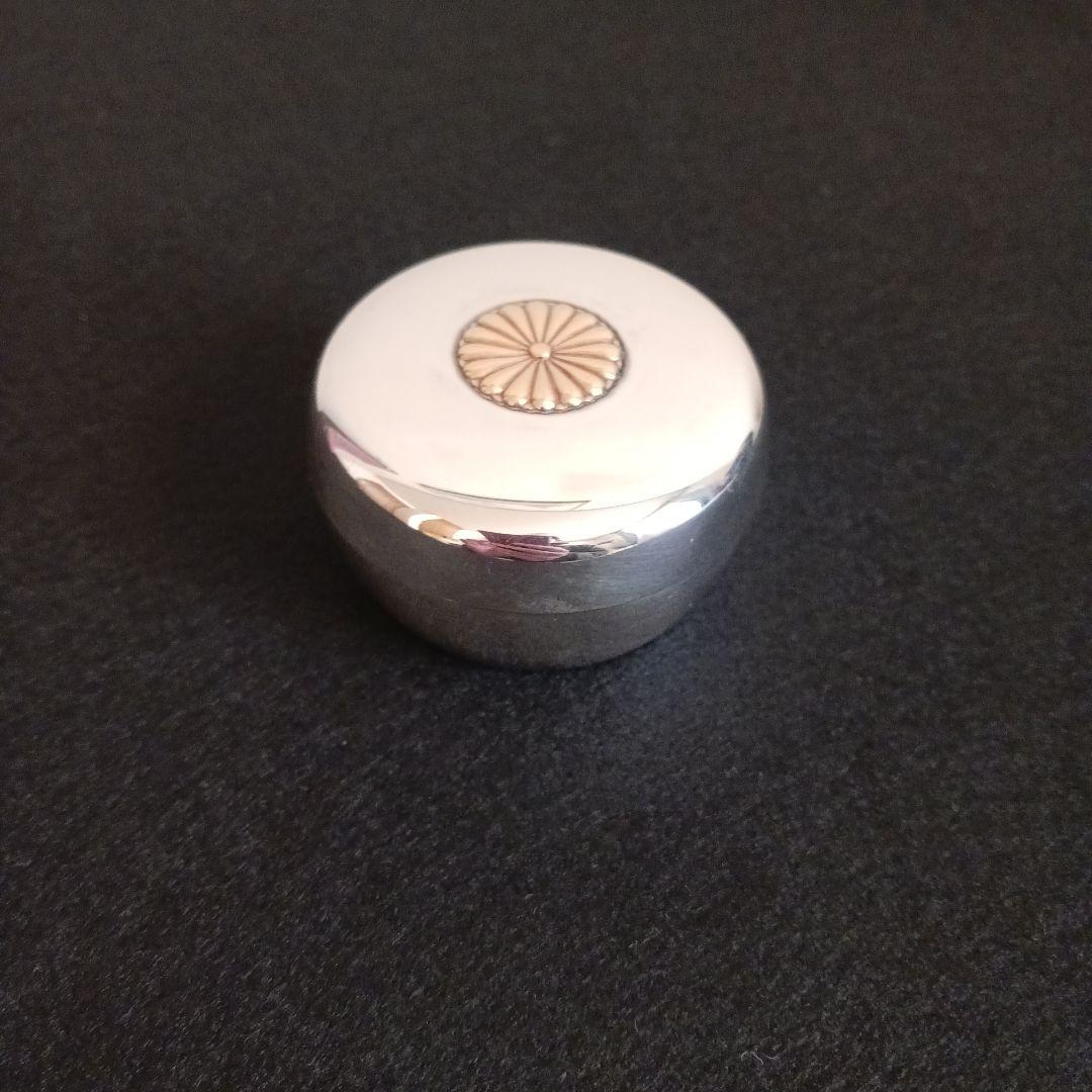 ボンボニエール②　皇室　昭和天皇即位60年祝賀　下賜　昭和レトロ 皇室 純銀 ボンボニエール 天皇家御下賜品 多数入荷しました。