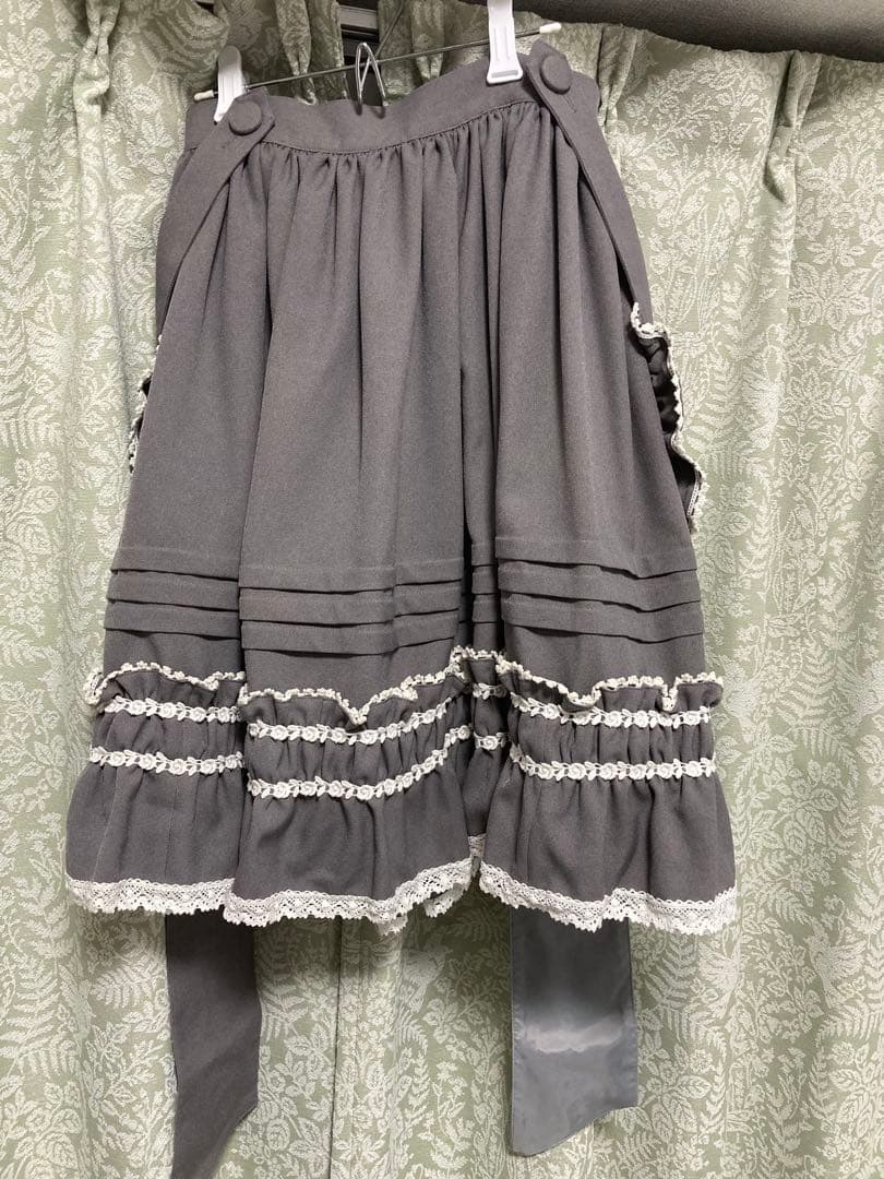 アニバーサリースカート　グレー シャイニーアシンメトリープリーツスカート(スカート)｜LOVELESS