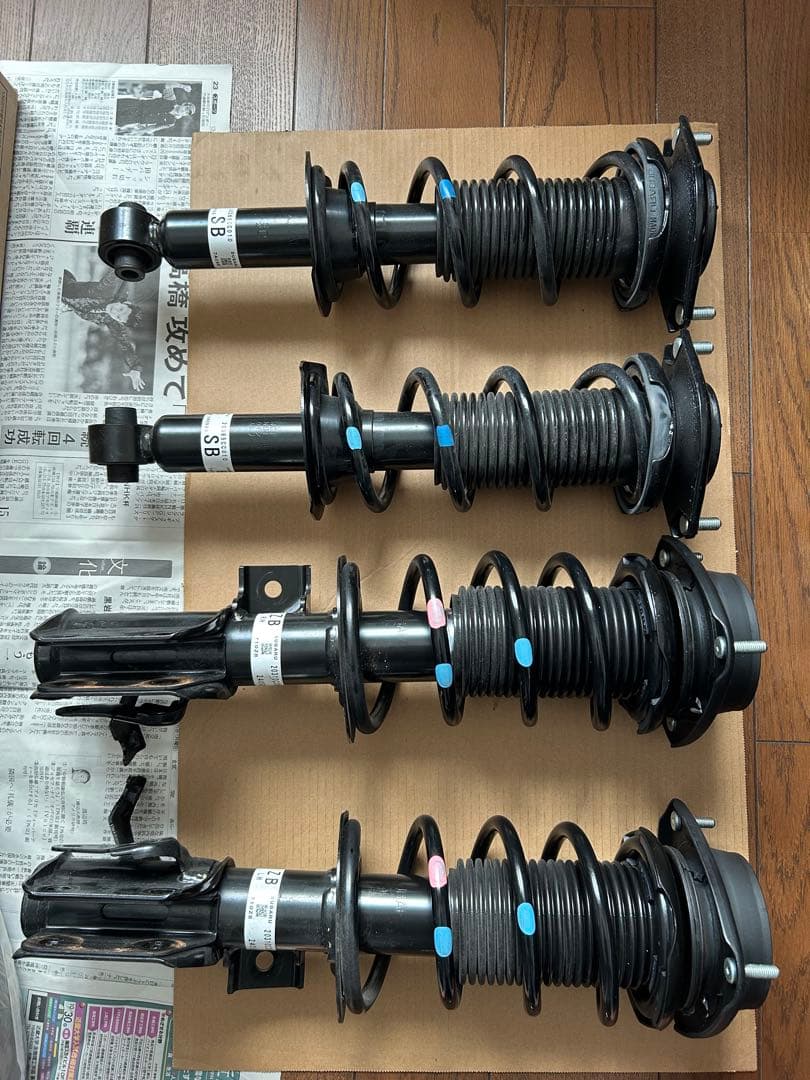 TOYOTA GR86 RZ 純正ショック トヨタ(純正) GR86 アプライドD 純正ショック (再レビュー)のパーツ