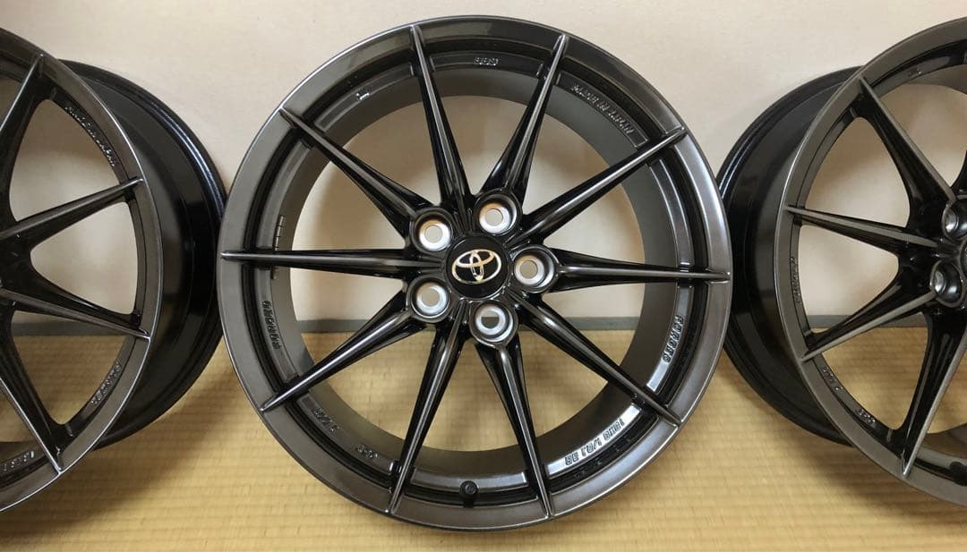 GRカローラ 純正アルミホイール 4本 - メルカリ