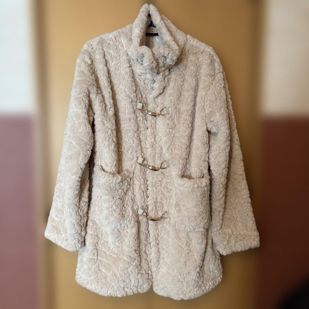 Cheri mi ファーダッフルコート Mサイズ アイボリー - メルカリ