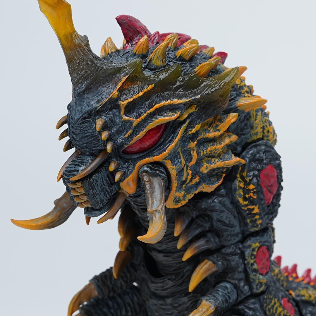 S.H.モンスターアーツ バトラ 成虫&幼虫 Special Color - メルカリ