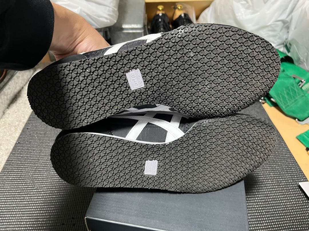 【一回のみ着用】オニツカタイガー セラーノ 27.5cm 購入日付記載領収書有り