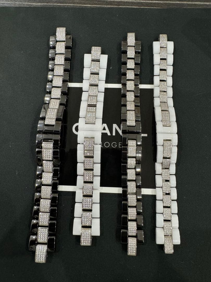 CHANEL J12  33ミリ　38ミリ　41ミリ J12 キャリバー 12.2, 33 mm - ホワイト セラミック | CHANEL シャネル