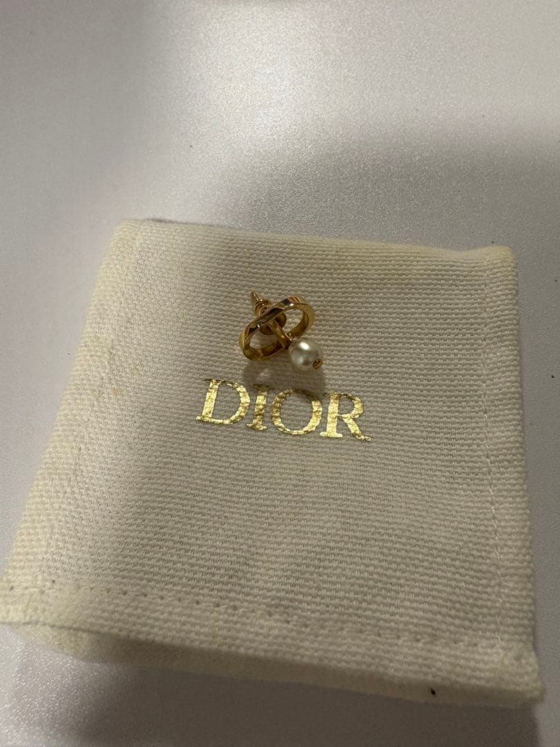 片耳Dior ゴールド フープピアス パール付き 楽天市場】美品 ディオール Dior パール フープピアス ゴールド