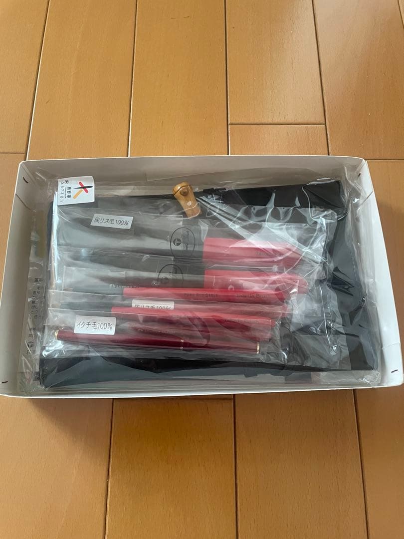 r*a様 熊野筆 竹田ブラシメイクブラシセット 7本 ケース付き 竹田ブラシ 有限会社竹田ブラシ製作所の熊野化粧筆 厳選3本セット 純正