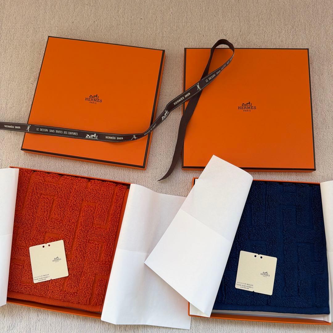 新品HERMES 2枚セット ネイビー&オレンジ タオルハンカチ - メルカリ