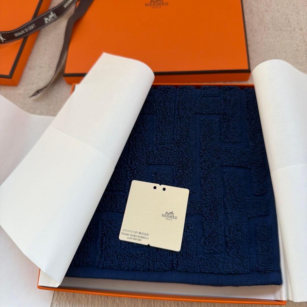 新品HERMES 2枚セット ネイビー&オレンジ タオルハンカチ - メルカリ