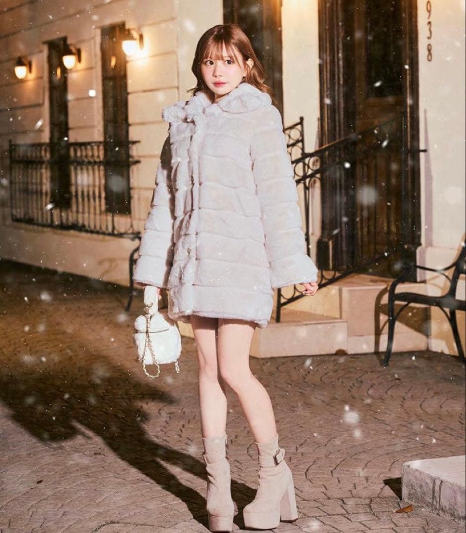 ミシェルマカロン michellMacaron フェイクファーコート アイボリー