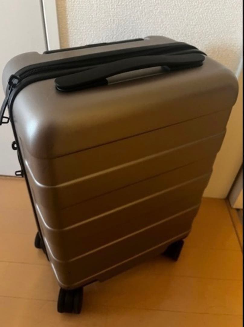 【3回のみの使用・美品】無印良品　キャリーバック　20ℓ 1-3泊] 無印 ハードキャリー 20L アイボリー 4輪 MUJI /スーツケース