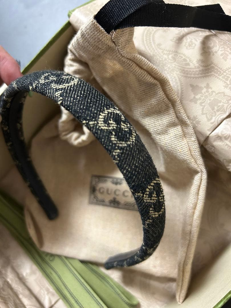 GUCCI ダークデニム ヘアバンド カチューシャ - メルカリ