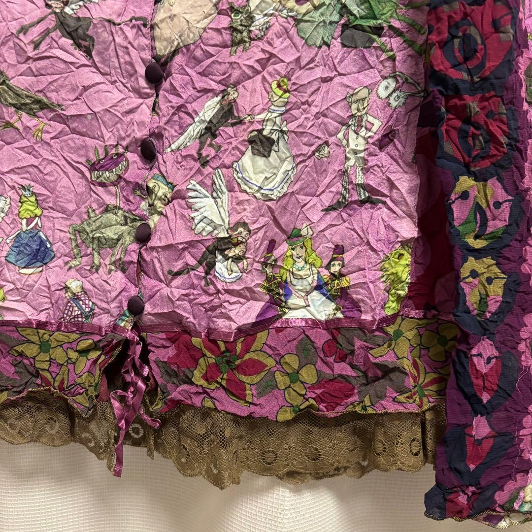 アルベロベロのオズと魔法使いのシワ加工ブラウス