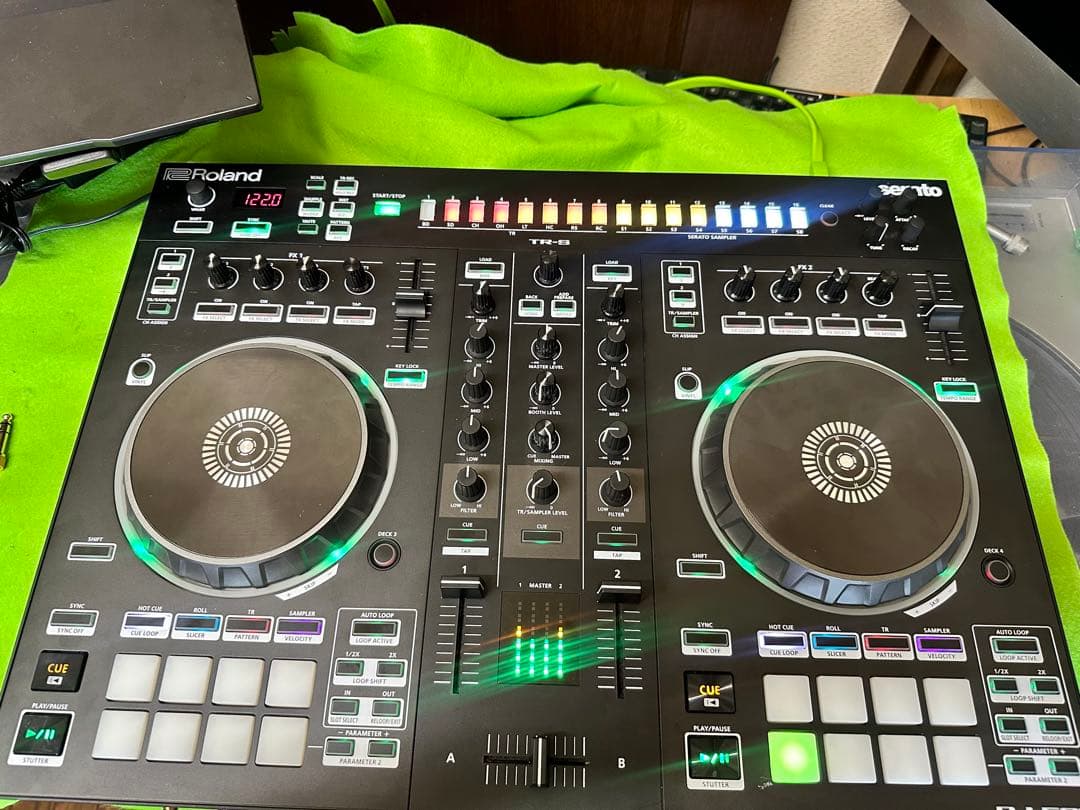 Djコントローラー Roland DJ-505 2チャンネル 4デッキ Amazon | Roland ローランド DJコントローラー DJ-505 2チャンネル/4