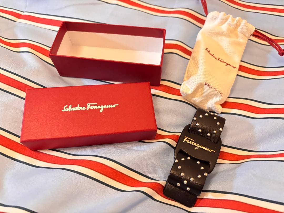 Salvatore Ferragamo フェラガモ VIVA BOW 値交渉可 フェラガモ チェーンショルダーバッグ VIVA BOW ヴァラリボン レザー