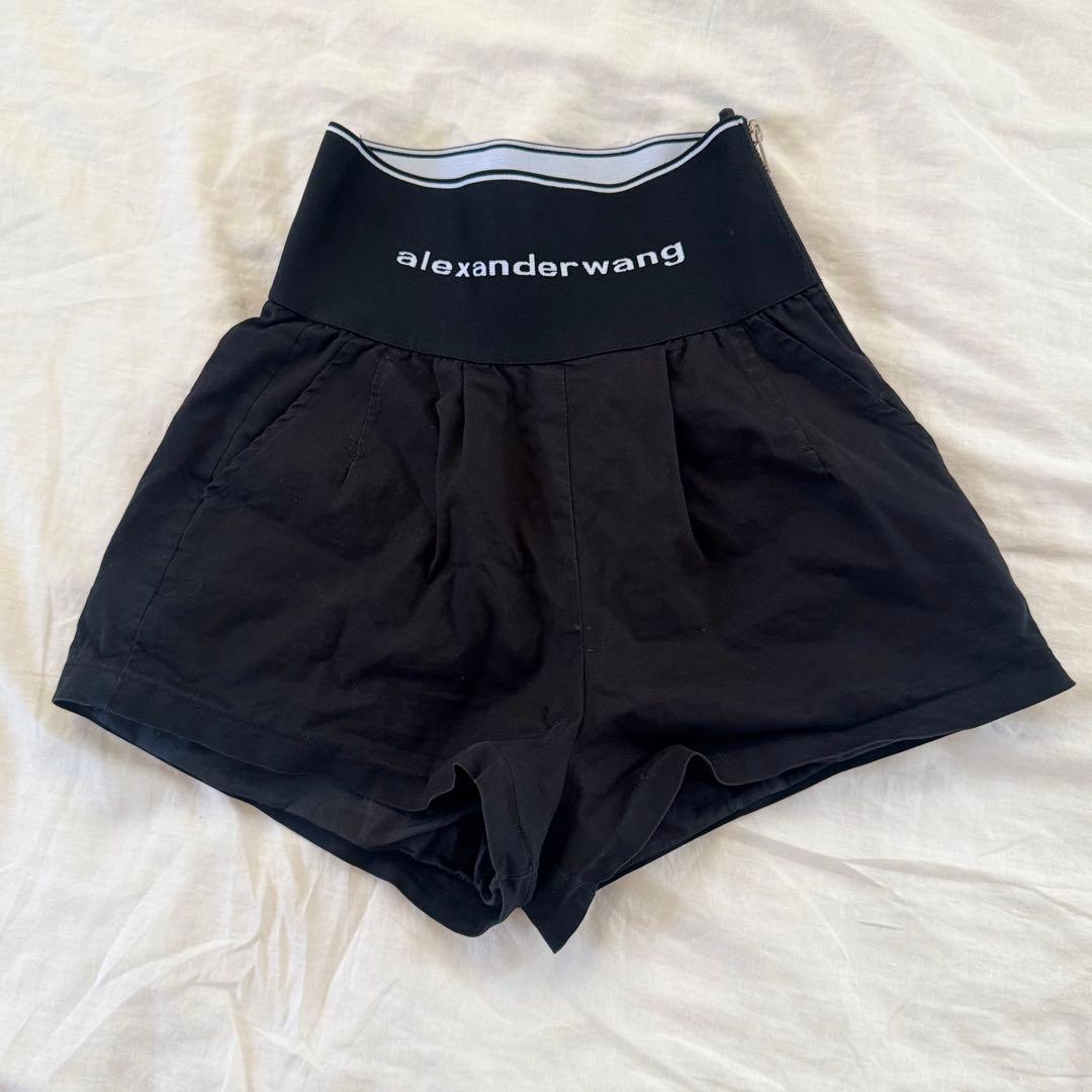 alexanderwang 黒 ハイウエストショートパンツ Alexander Wang ロゴウエスト ショートパンツ | ブラック | FARFETCH JP