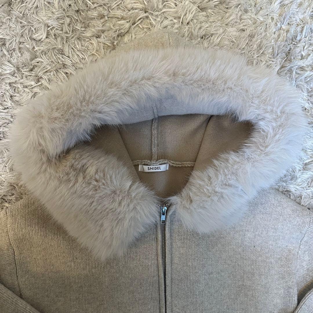 完売品】スナイデル ファーフードパーカー ライトベージュ1 (Mサイズ