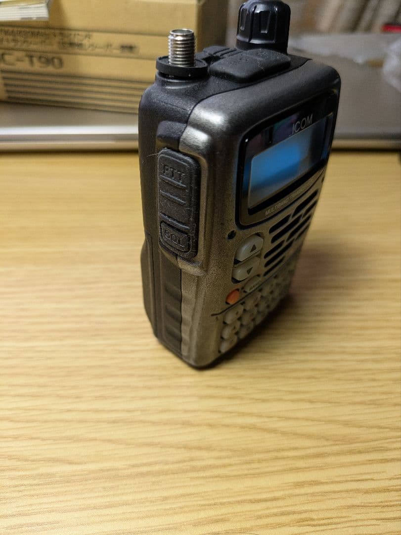 ICOM IC-T90 FMトランシーバー 50/144/430MHz