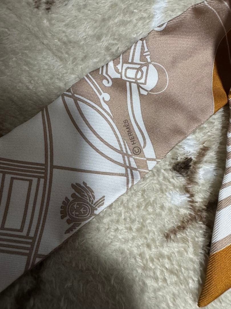 HERMES エルメス ツイリー エクスリブリスベージュ・ブラウン - メルカリ