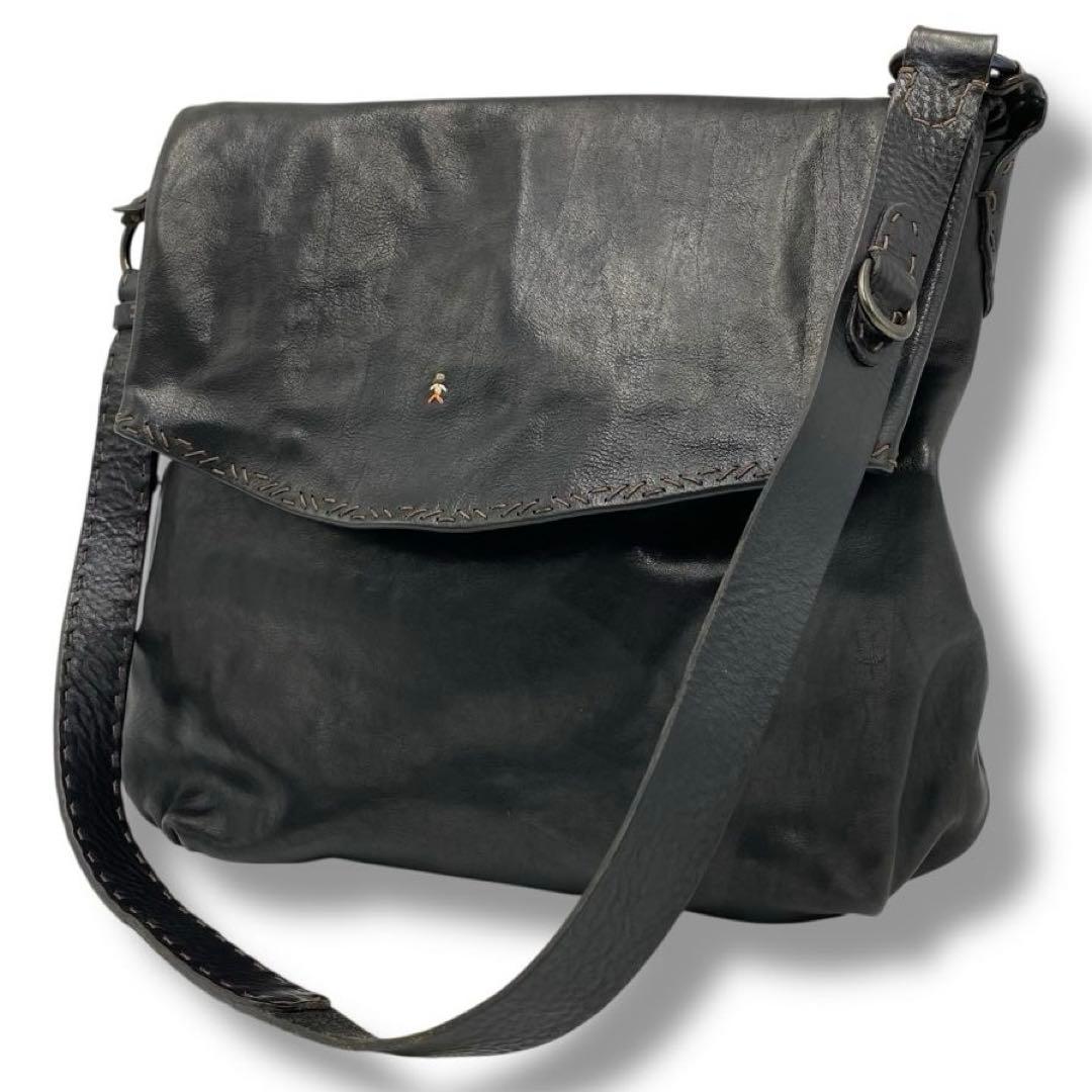 美品 エンリーべグリン レザー ショルダーバッグ 大容量 本革 ブラック 希少 HENRY BEGUELINのフリマアイテム一覧