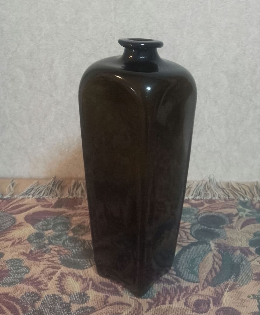 18世紀 オランダ ケースジンボトル Pontil 植民地時代 ケルデル瓶 18世紀 オランダ 大きな吹きガラス角瓶 ジンボトル ケルデル瓶 / the