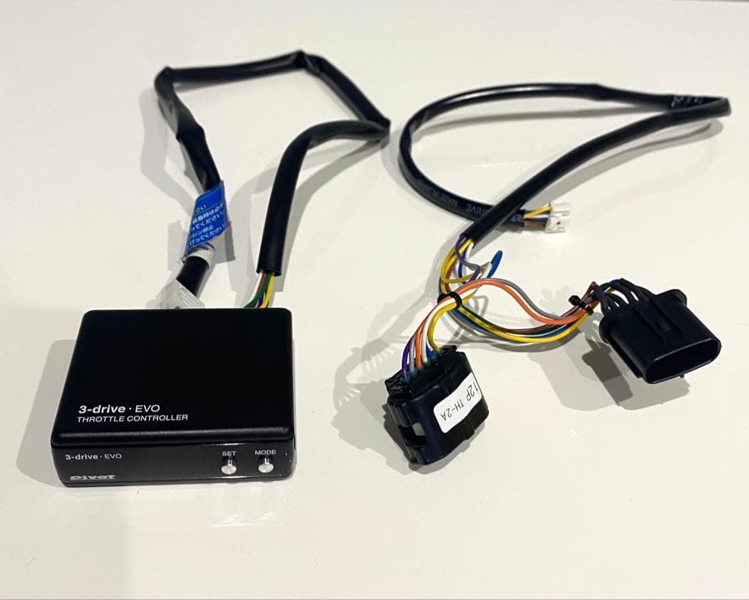 pivot 3-drive · EVOスロコン+車種別専用ハーネス（TH-2A） TH-2A ピボット スロットルコントローラー車種別専用ハーネス 3-drive