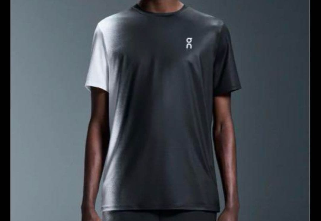 on メンズテニスウェア　S 新品未使用 On公式】オンラインストア | テニスアパレル | メンズ パフォーマンス