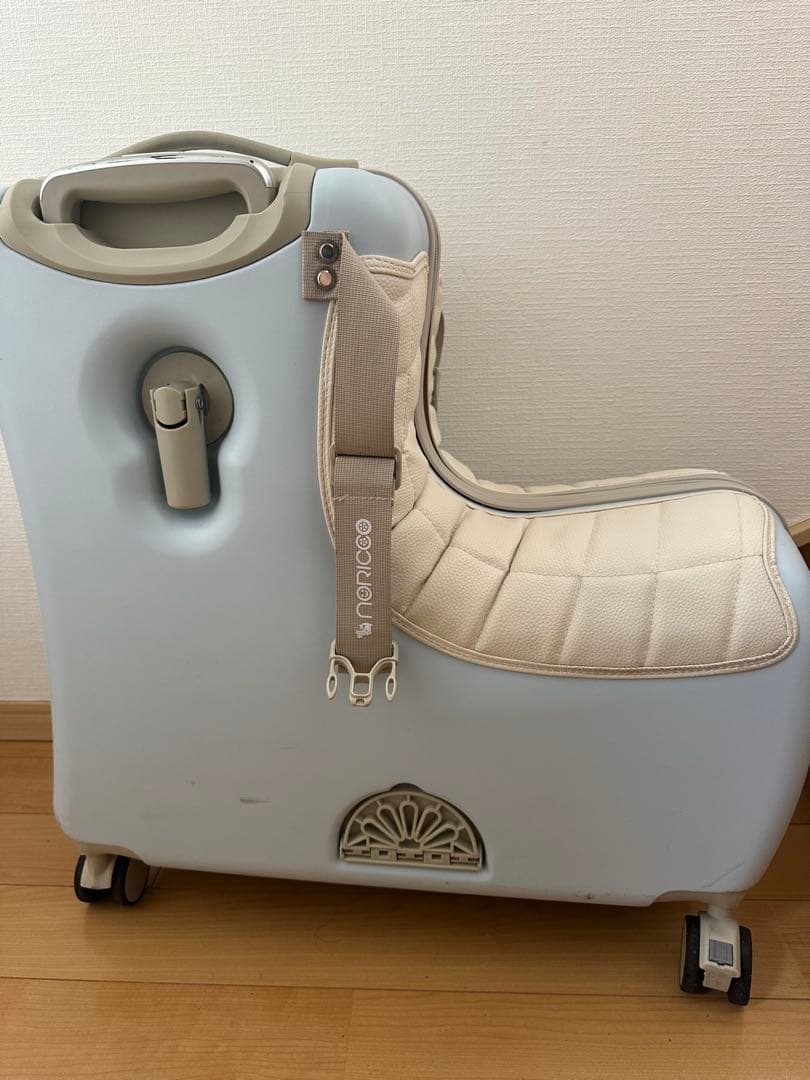 noricco(ノリッコ)/おしり痛くないクッション付/乗れるスーツケース