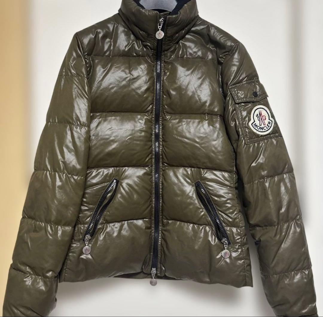 オリーブ色 ダウンジャケット エンブレム付き THE NORTH FACE PURPLE LABEL＞ 65/35 フィールド ダウン ジャケット