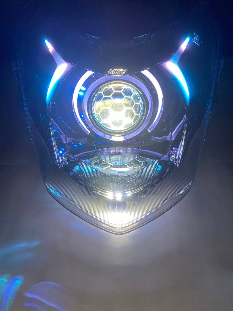 最新型 シグナスX 4型 デビルアイ プロジェクターヘッドライト