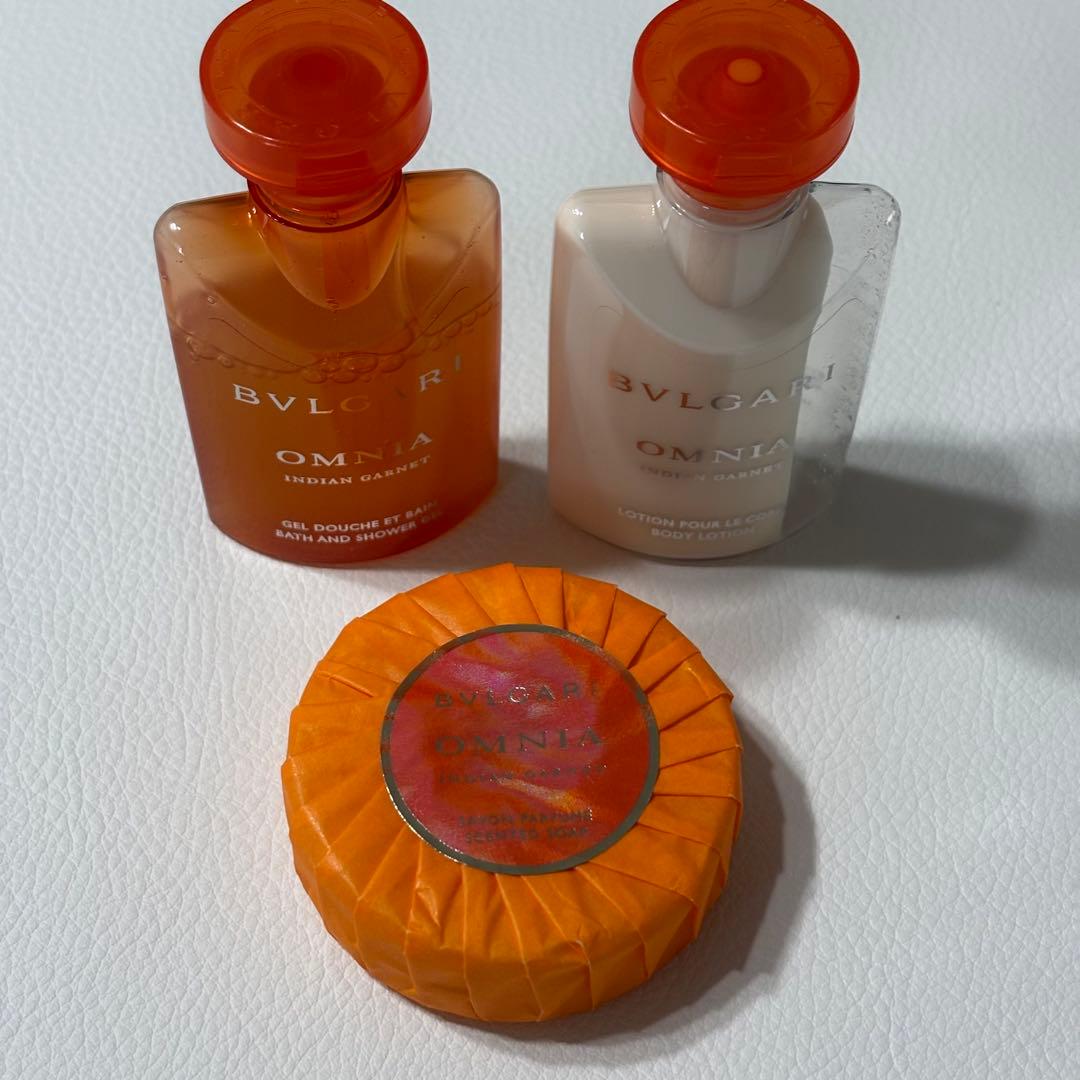 希少】ブルガリ オムニア ガーネット オードトワレ 65ml ギフトセット