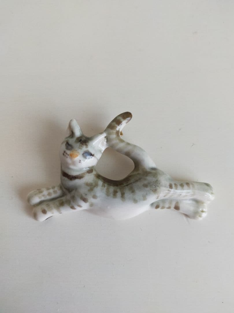 ☆*°作家 小菅幸子さんのネコブローチ✩.*˚ ディスカウント