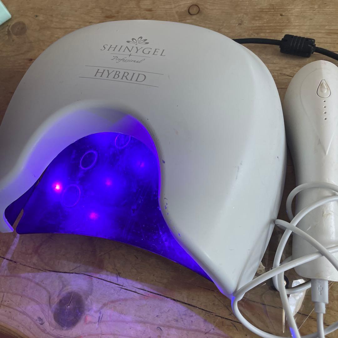 SHINY GEL HYBRID UV/LEDライト　有線とおまけ UV／LED両対応+硬化熱軽減】＜ホワイト有線タイプ＞SHINYGEL