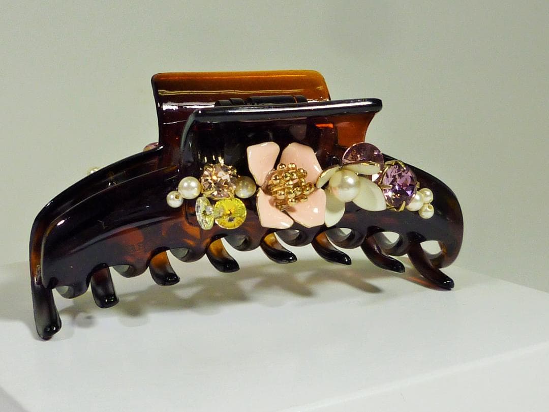 【コンプレックスビズ】髪留め　花 ヘアアクセサリーで春を先取りしませんか❓🌸 | コンプレックス ビズ