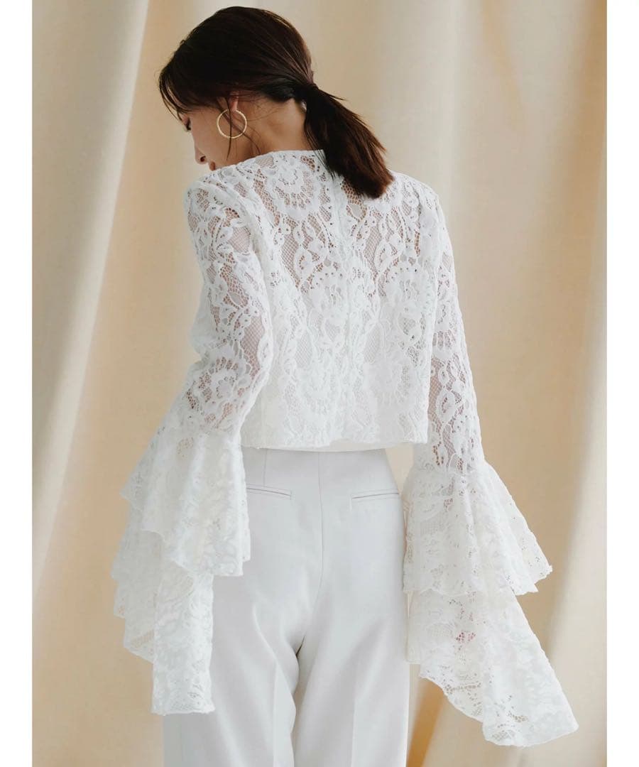 anuans ベロアレースボリュームスリーブブラウス ホワイト - メルカリ