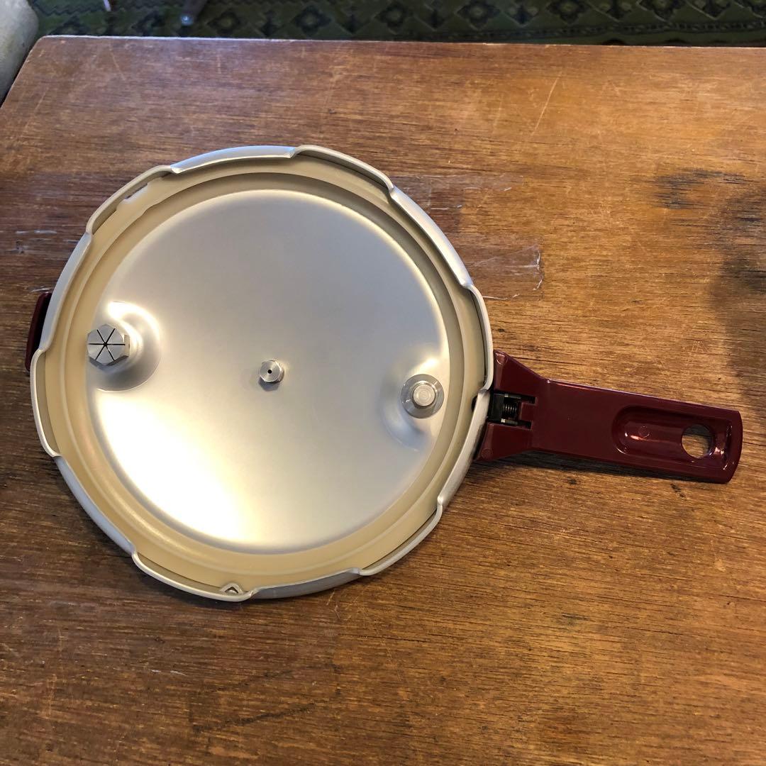 【新品未使用】理研 圧力鍋 こなべちゃん 3.0L 4号炊