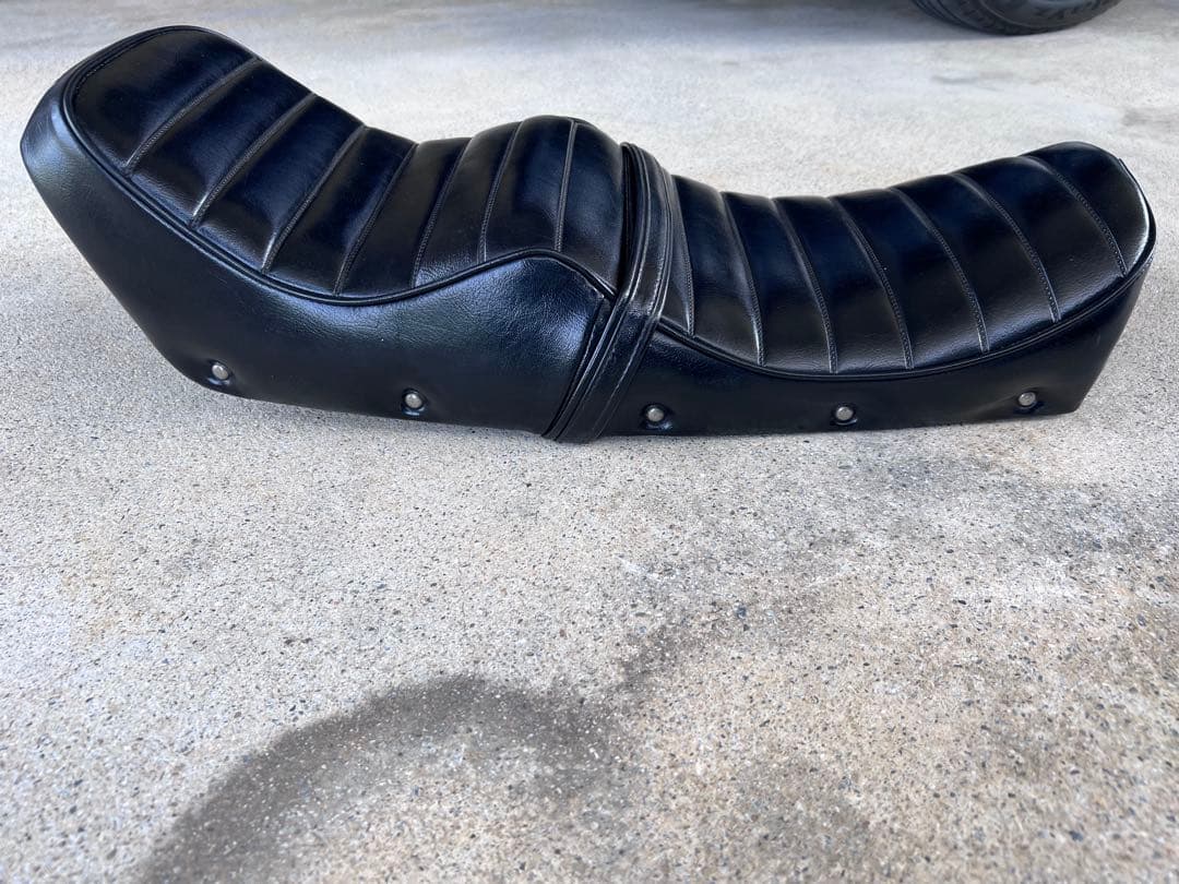 Z400FXタックロールシート　リベット 楽天市場】Z400FX 鋲打ち 白皮 タックロールシート/リベット ボタン