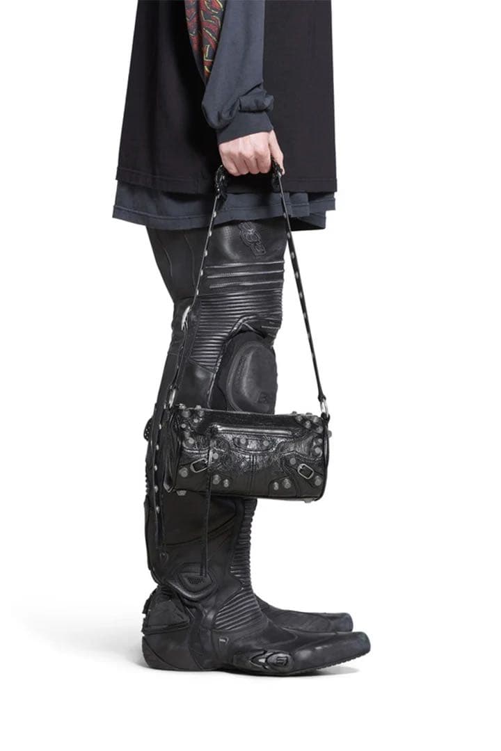 7月まで出品 美品BALENCIAGA le cagole シリンダーバック - メルカリ