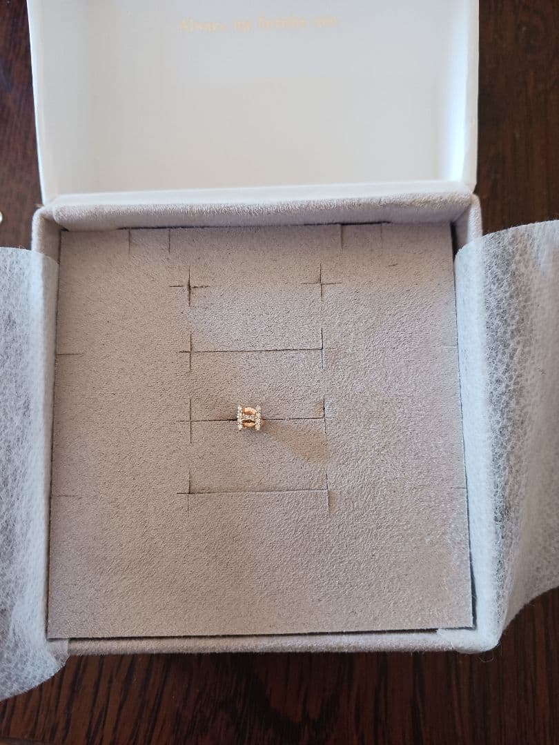 ete片耳用K18ピアス【H】 K18 プラチナ ダイヤモンドフープピアス│引っかからない・片耳用