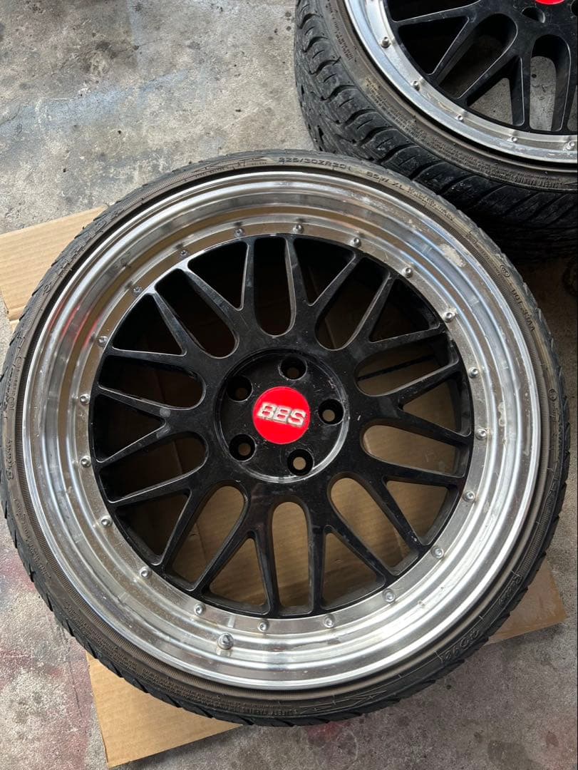 BBS LM “風” バリ溝タイヤ付き
